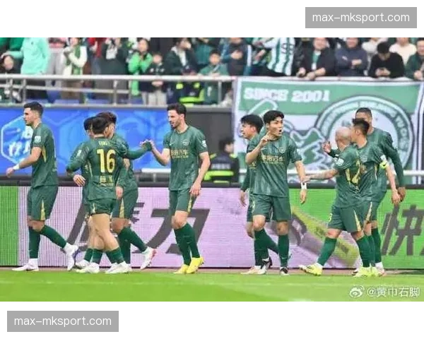 浙江队1-0青岛西海岸，莱昂纳多点射破门